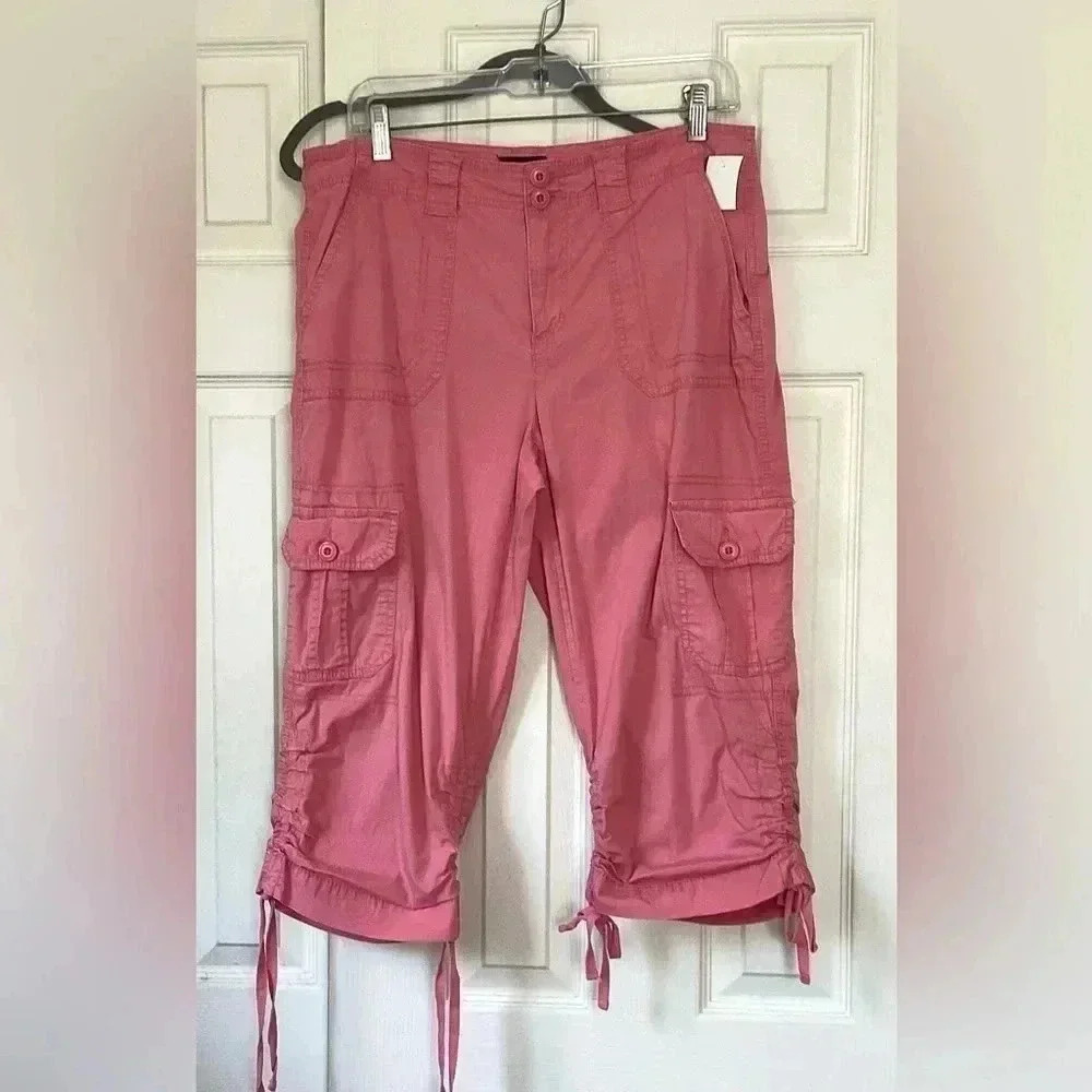 Khakis & Co. Women's Capri Khakis salmon pink Size 12